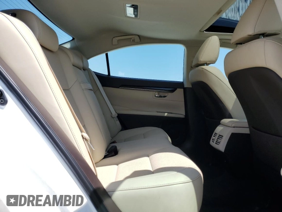 2018 Lexus ES 350 z VIN 58ABK1GG2JU083599, wystawiony jako Copart lot #52697735 z przebiegiem 69 015 mil mil oraz Czysty tytuł • Clean title. Historia ofert i sprzedaży dostępna na DreamBid. Obrazek 10.