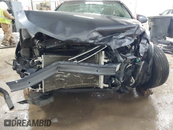 2014 Chevrolet Cruze 1LT with VIN 1G1PC5SB0E7112323, listed as a IAAI auction lot 41571759 with 191,477 mi miles and . Bid and sale history available at DreamBid. Image 6.