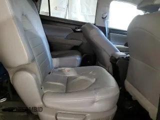2022 Toyota Highlander Hybrid XLE z VIN 5TDGBRCH9NS556553, wystawiony jako Copart lot #88440005 z przebiegiem 76 389 mil mil oraz Czysty tytuł • Clean title. Historia ofert i sprzedaży dostępna na DreamBid. Obrazek 11.