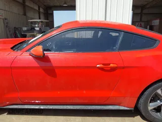 2015 Ford Mustang V6 z VIN 1FA6P8AM7F5329737, wystawiony jako IAAI lot #42761829 z przebiegiem 125 495 mil mil oraz . Historia ofert i sprzedaży dostępna na DreamBid. Obrazek 14.
