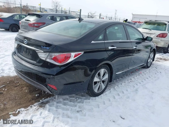 2012 Hyundai Sonata Hybrid with VIN KMHEC4A45CA043197, listed as a IAAI auction lot 41611904 with 178,902 mi miles. Bid and sale history available at carsss.com. Image 4.