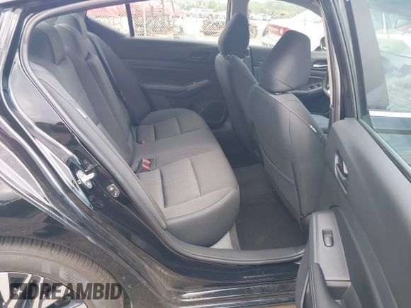 2025 Nissan Altima SV z VIN 1N4BL4DV9SN375653, wystawiony jako IAAI lot #42509470 z przebiegiem 6 362 mil mil oraz . Historia ofert i sprzedaży dostępna na DreamBid. Obrazek 8.