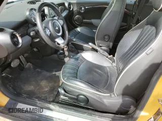 2009 MINI Hardtop S with VIN WMWMF73539TW85832, listed as a Copart auction lot 57343575 with 172,564 mi miles and Clean title. Bid and sale history available at DreamBid. Image 7.