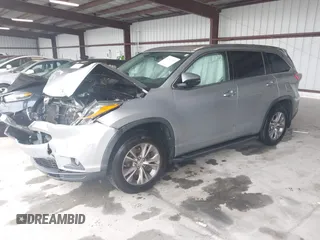 2015 Toyota Highlander XLE z VIN 5TDJKRFH8FS119758, wystawiony jako IAAI lot #42367279 z przebiegiem 148 370 mil mil oraz . Historia ofert i sprzedaży dostępna na DreamBid. Obrazek 2.