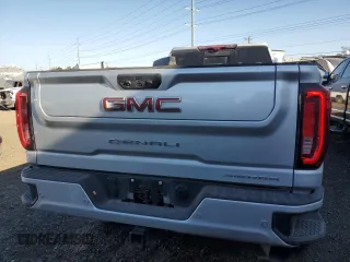 2023 GMC Sierra 3500HD Denali z VIN 1GT49WEYXPF254508, wystawiony jako Copart lot #69431844 z przebiegiem 15 678 mil mil oraz Szkoda całkowita • Salvage title. Historia ofert i sprzedaży dostępna na DreamBid. Obrazek 6.