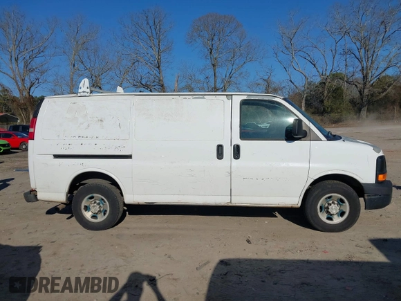 2008 Chevrolet Express Cargo Van with VIN 1GCGG25C481199553, listed as a IAAI auction lot 41508779 with 213,446 mi miles. Bid and sale history available at carsss.com. Image 13.