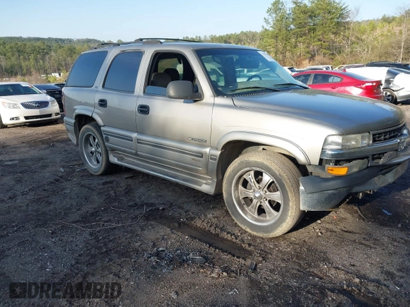2002 Chevrolet Tahoe LT with VIN 1GNEC13Z92J176384, listed as a IAAI auction lot 41747731 with 190,439 mi miles. Bid and sale history available at carsss.com. Image 1.