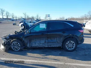 2022 Ford Escape SE Hybrid with VIN 1FMCU9BZ9NUA65149, listed as a IAAI auction lot 41454013 with Not Provided miles and . Bid and sale history available at carsss.com. Image 14.