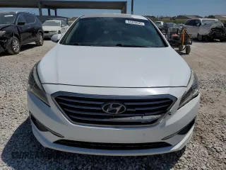 2017 Hyundai Sonata SE z VIN 5NPE24AF7HH577732, wystawiony jako Copart lot #54392035 z przebiegiem 74 327 mil mil oraz Szkoda całkowita • Salvage title. Historia ofert i sprzedaży dostępna na DreamBid. Obrazek 5.