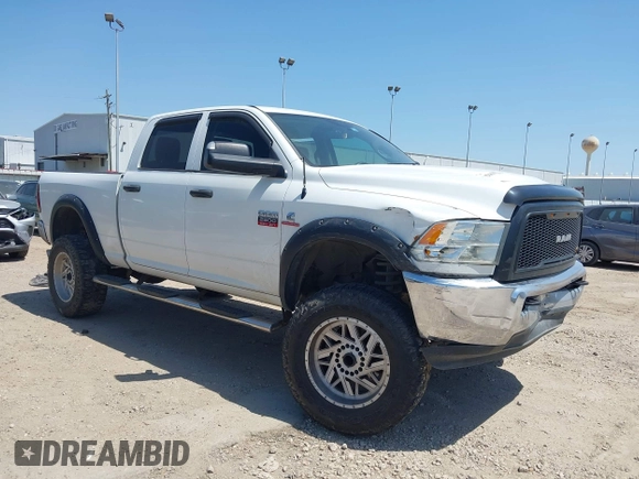 2012 Ram 2500 ST z VIN 3C6UD5CLXCG301343, wystawiony jako IAAI lot #42009239 z przebiegiem 139 514 mil mil oraz . Historia ofert i sprzedaży dostępna na DreamBid. Obrazek 1.