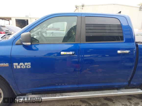 2015 Ram 1500 Lone Star z VIN 1C6RR6LT6FS583717, wystawiony jako IAAI lot #41869788 z przebiegiem 123 466 mil mil oraz . Historia ofert i sprzedaży dostępna na DreamBid. Obrazek 14.