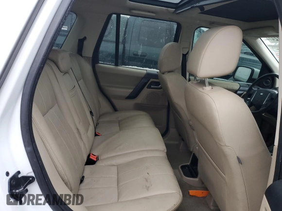 2012 Land Rover LR2 HSE z VIN SALFR2BN2CH317216, wystawiony jako Copart lot #82558224 z przebiegiem 124 372 mil mil oraz Szkoda całkowita • Salvage title. Historia ofert i sprzedaży dostępna na DreamBid. Obrazek 11.