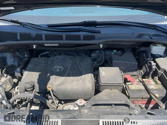 2020 Toyota Sienna XLE z VIN 5TDDZ3DC4LS230154, wystawiony jako IAAI lot #42658568 z przebiegiem 103 143 mil mil oraz . Historia ofert i sprzedaży dostępna na DreamBid. Obrazek 7.