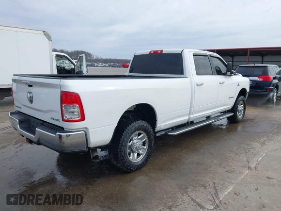 2019 Ram 2500 Big Horn with VIN 3C6UR5JL5KG703032, listed as a IAAI auction lot 41700190 with 90,215 mi miles. Bid and sale history available at carsss.com. Image 4.
