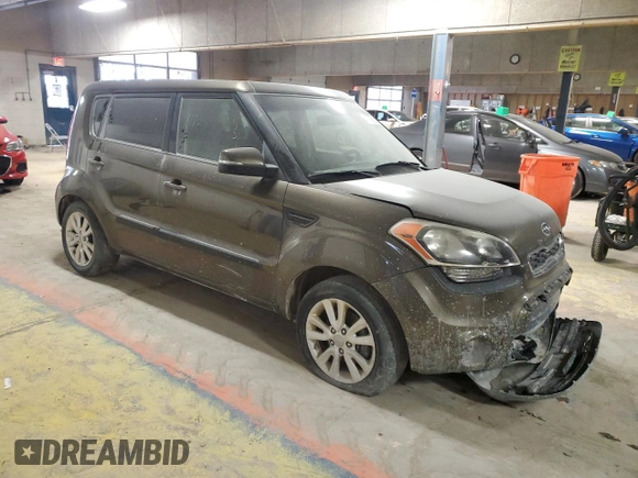 2012 Kia Soul + with VIN KNDJT2A61C7375496, listed as a Copart auction lot 42179025 with 124,004 mi miles and Non Repairable. Bid and sale history available at carsss.com. Image 4.