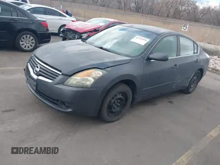 2007 Nissan Altima 2.5 with VIN 1N4AL21E17N458215, listed as a IAAI auction lot 41943990 with 190,234 mi miles. Bid and sale history available at carsss.com. Image 2.