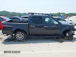 2013 Nissan Frontier SV с VIN 1N6AD0EV0DN739954, выставлен на аукционе IAAI как лот 42448607 с пробегом 210 329 миль миль и . История ставок и продаж доступна на DreamBid. Изображение 13.