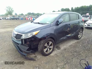 2013 Kia Sportage LX z VIN KNDPBCA20D7380903, wystawiony jako IAAI lot #42577970 z przebiegiem 112 689 mil mil oraz . Historia ofert i sprzedaży dostępna na DreamBid. Obrazek 2.