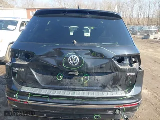 2020 Volkswagen Tiguan SEL Premium R-Line with VIN 3VV4B7AX8LM164745, listed as a IAAI auction lot 41628418 with 38,353 mi miles. Bid and sale history available at carsss.com. Image 17.