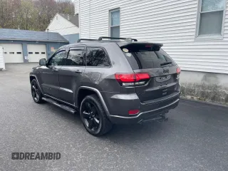2015 Jeep Grand Cherokee Laredo with VIN 1C4RJFAGXFC233877, listed as a Copart auction lot 54858775 with 231,505 mi miles and Clean Title. Bid and sale history available at carsss.com. Image 3.