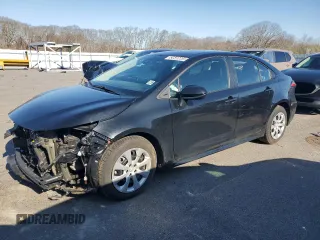 2022 Toyota Corolla LE with VIN 5YFEPMAE2NP341092, listed as a Copart auction lot 53640665 with 52,696 mi miles and Salvage Title. Bid and sale history available at carsss.com. Image 1.