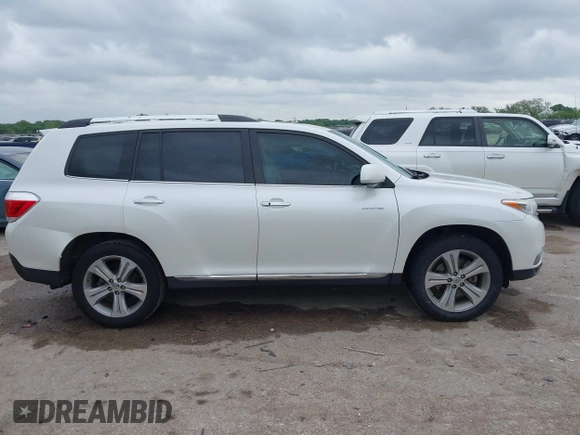 2012 Toyota Highlander Limited с VIN 5TDDK3EH6CS100245, выставлен на аукционе IAAI как лот 42125324 с пробегом 106 156 миль миль и . История ставок и продаж доступна на DreamBid. Изображение 13.