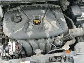 2012 Hyundai Elantra Limited z VIN KMHDH4AEXCU234280, wystawiony jako IAAI lot #42369284 z przebiegiem 181 082 mil mil oraz . Historia ofert i sprzedaży dostępna na DreamBid. Obrazek 18.