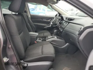 2020 Nissan Rogue SV z VIN KNMAT2MT7LP522633, wystawiony jako Copart lot #53242945 z przebiegiem 126 468 mil mil oraz Szkoda całkowita • Salvage title. Historia ofert i sprzedaży dostępna na DreamBid. Obrazek 7.