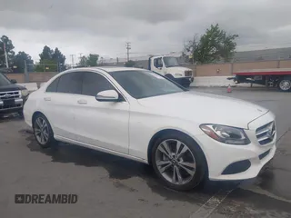 2018 Mercedes-Benz C 300 z VIN 55SWF4JB9JU235630, wystawiony jako IAAI lot #42063801 z przebiegiem 117 855 mil mil oraz . Historia ofert i sprzedaży dostępna na DreamBid. Obrazek 1.