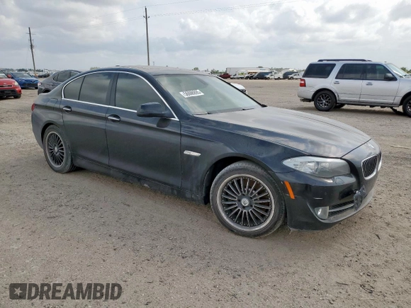 2011 BMW 5 Series 535i z VIN WBAFR7C58BC807154, wystawiony jako Copart lot #56888895 z przebiegiem Nie podano mil oraz Szkoda całkowita • Salvage title. Historia ofert i sprzedaży dostępna na DreamBid. Obrazek 4.