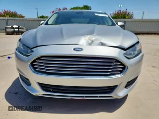2020 Ford Fusion SE with VIN 3FA6P0HDXLR258162, listed as a Copart auction lot 65810785 with 101,340 mi miles and Clean title. Bid and sale history available at DreamBid. Image 5.