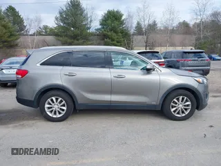 2016 Kia Sorento LX with VIN 5XYPGDA54GG177571, listed as a IAAI auction lot 41889298 with 140,702 mi miles. Bid and sale history available at carsss.com. Image 13.
