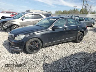 2013 Mercedes-Benz C 300 Sport z VIN WDDGF8AB6DR253617, wystawiony jako Copart lot #55473185 z przebiegiem Nie podano mil oraz Czysty tytuł • Clean title. Historia ofert i sprzedaży dostępna na DreamBid. Obrazek 1.