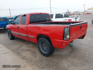 2001 Chevrolet Silverado 1500 LT with VIN 2GCEC19T911276523, listed as a IAAI auction lot 41435753 with 142,030 mi miles. Bid and sale history available at carsss.com. Image 3.