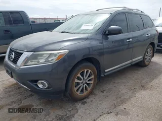 2013 Nissan Pathfinder SL with VIN 5N1AR2MM4DC630445, listed as a IAAI auction lot 41946196 with 196,192 mi miles. Bid and sale history available at carsss.com. Image 2.