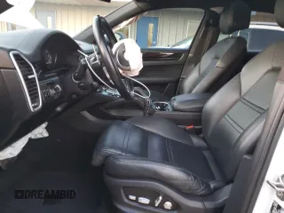 2019 Porsche Cayenne S с VIN WP1AB2AY2KDA62699, выставлен на аукционе Copart как лот 88502935 с пробегом 53 277 миль миль и Списание • Salvage title. История ставок и продаж доступна на DreamBid. Изображение 7.