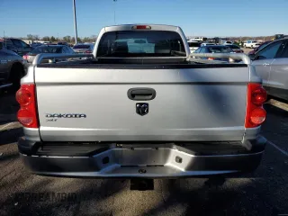 2008 Dodge Dakota with VIN 1D7HW32K28S567124, listed as a Copart auction lot 85261464 with 67,811 mi miles and Clean title. Bid and sale history available at DreamBid. Image 6.
