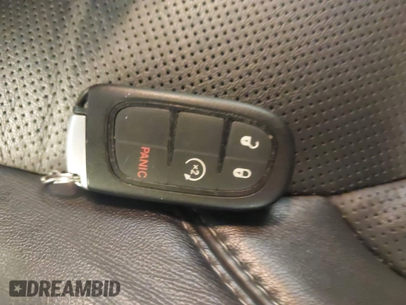 2021 Jeep Cherokee Latitude Lux z VIN 1C4PJMMX5MD194128, wystawiony jako IAAI lot #42257671 z przebiegiem 25 969 mil mil oraz . Historia ofert i sprzedaży dostępna na DreamBid. Obrazek 11.
