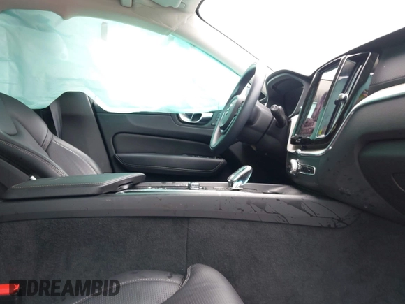 2022 Volvo XC60 Inscription z VIN YV4062RL6N1954497, wystawiony jako IAAI lot #42243369 z przebiegiem 38 043 mil mil oraz . Historia ofert i sprzedaży dostępna na DreamBid. Obrazek 5.