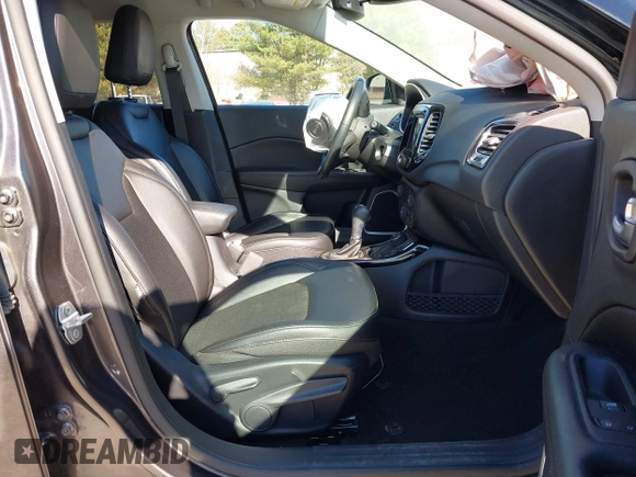 2021 Jeep Compass Latitude with VIN 3C4NJDBB1MT554391, listed as a IAAI auction lot 42039363 with 24,016 mi miles and . Bid and sale history available at DreamBid. Image 5.