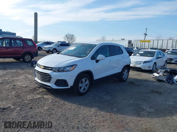 2020 Chevrolet Trax LS with VIN KL7CJKSB5LB049298, listed as a IAAI auction lot 41904732 with 46,879 mi miles. Bid and sale history available at carsss.com. Image 2.