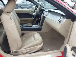 2009 Ford Mustang with VIN 1ZVHT84N295118580, listed as a IAAI auction lot 41378847 with 95,813 mi miles and . Bid and sale history available at DreamBid. Image 5.