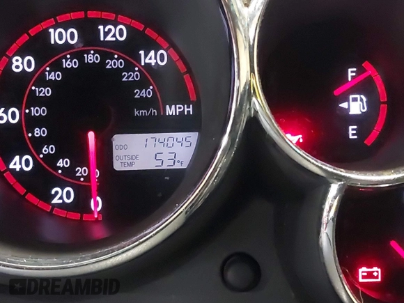 2004 Pontiac Vibe GT with VIN 5Y2SN62L94Z459646, listed as a IAAI auction lot 41552003 with 174,045 mi miles. Bid and sale history available at carsss.com. Image 7.