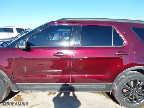 2019 Ford Explorer XLT with VIN 1FM5K7DHXKGA76677, listed as a IAAI auction lot 41472858 with 106,751 mi miles. Bid and sale history available at carsss.com. Image 15.