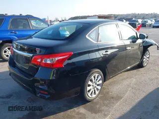 2017 Nissan Sentra SV z VIN 3N1AB7AP0HY247493, wystawiony jako IAAI lot #41871708 z przebiegiem 76 872 mil mil oraz . Historia ofert i sprzedaży dostępna na DreamBid. Obrazek 4.