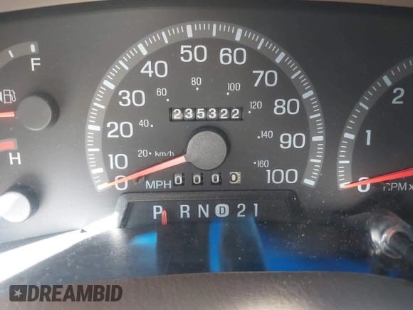 1998 Ford Expedition XLT z VIN 1FMFU18L5WLA05569, wystawiony jako IAAI lot #41683911 z przebiegiem 235 322 mil mil oraz . Historia ofert i sprzedaży dostępna na DreamBid. Obrazek 7.