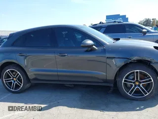 2020 Porsche Macan S z VIN WP1AB2A56LLB37384, wystawiony jako IAAI lot #41978154 z przebiegiem 56 718 mil mil oraz . Historia ofert i sprzedaży dostępna na DreamBid. Obrazek 13.