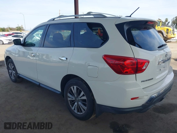 2018 Nissan Pathfinder S with VIN 5N1DR2MN6JC679146, listed as a IAAI auction lot 41753225 with 46,607 mi miles. Bid and sale history available at carsss.com. Image 3.