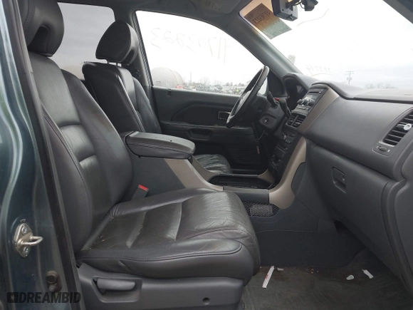 2006 Honda Pilot EX-L with RES with VIN 2HKYF18646H555514, listed as a IAAI auction lot 41703223 with 292,487 mi miles. Bid and sale history available at carsss.com. Image 5.
