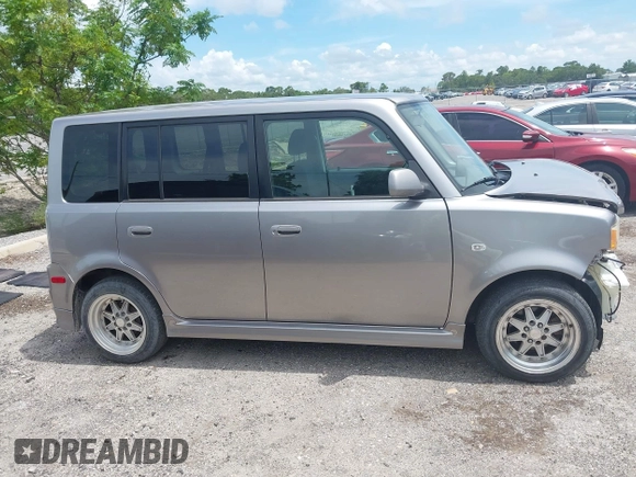 2006 Scion xB z VIN JTLKT324364083642, wystawiony jako IAAI lot #42681553 z przebiegiem 139 346 mil mil oraz . Historia ofert i sprzedaży dostępna na DreamBid. Obrazek 13.